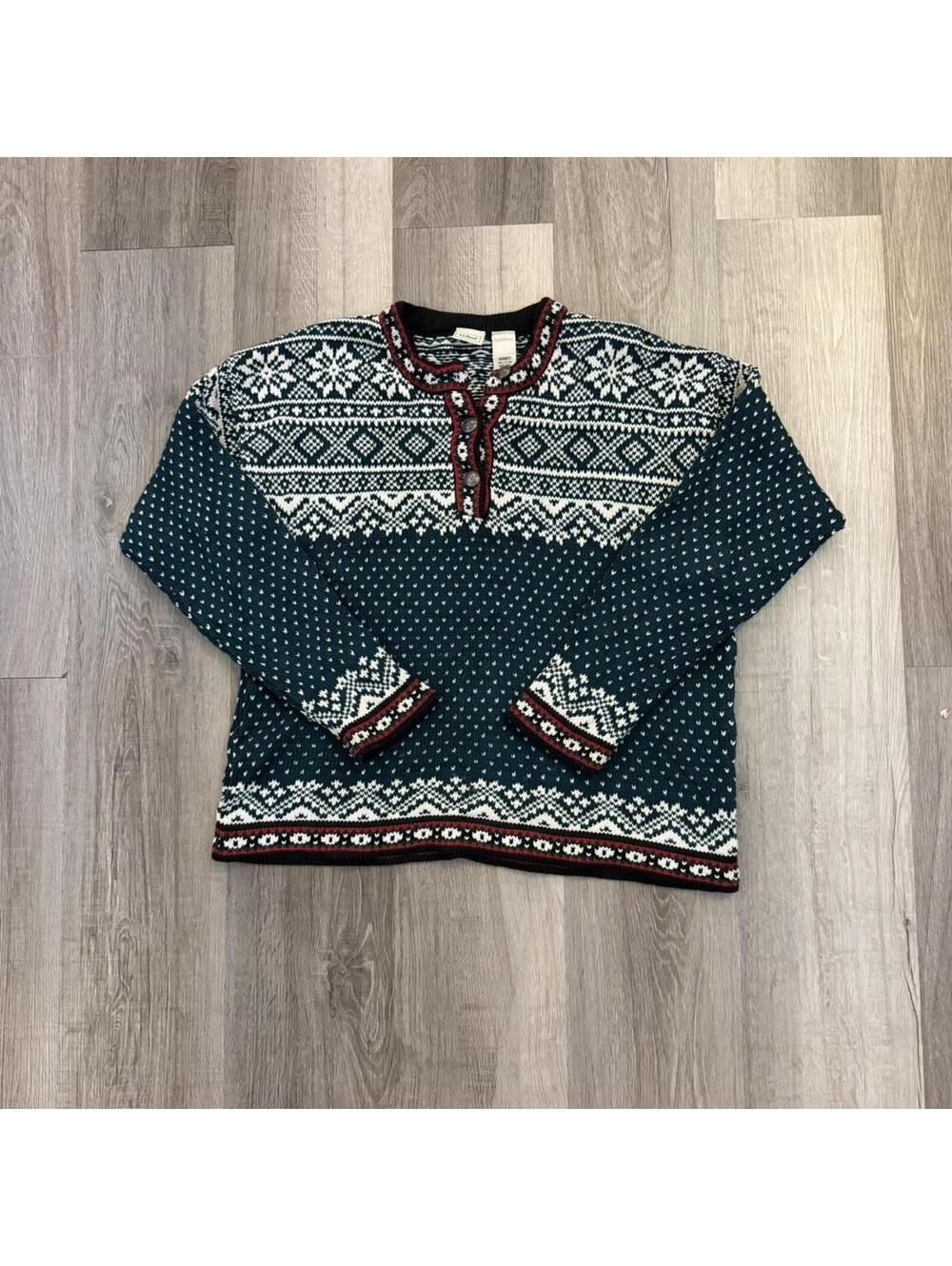 L.L.Bean green and red patterned sweater Size M regular #knitwear #winter
